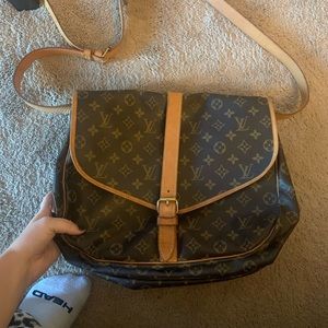 Louis Vuitton Saumur 30 Crossbody